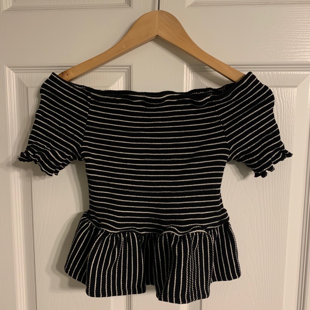 Off-Shoulder Shirt